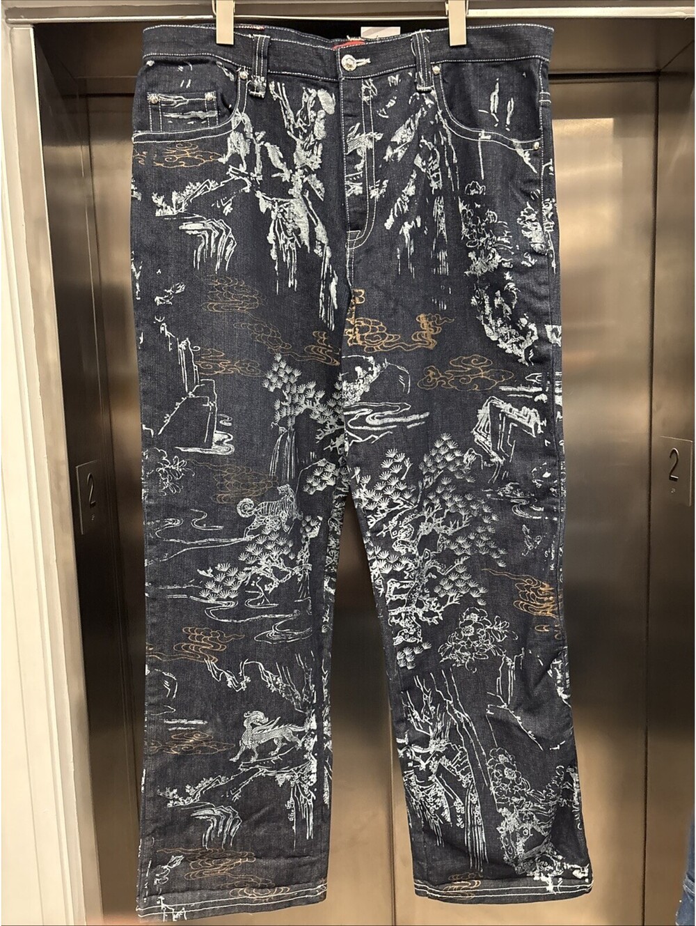 All Nations Are One Jeans Mens Size 40x34 Detailed Embroidered